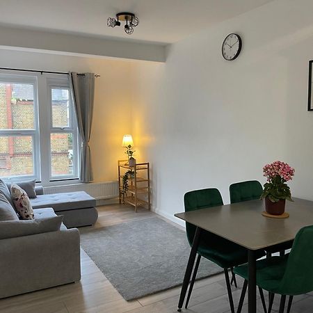 Seven Sisters Hideaway Apartment ลอนดอน ภายนอก รูปภาพ